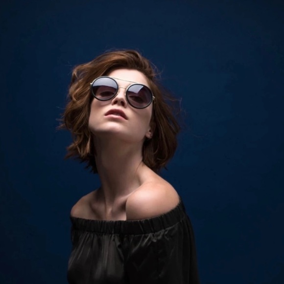 Gucci Sunglasses - Picture 6 of 7